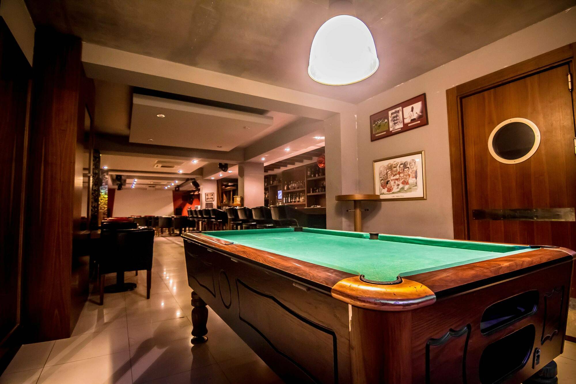 凯里尼亚 The Pine Bay Club酒店 外观 照片